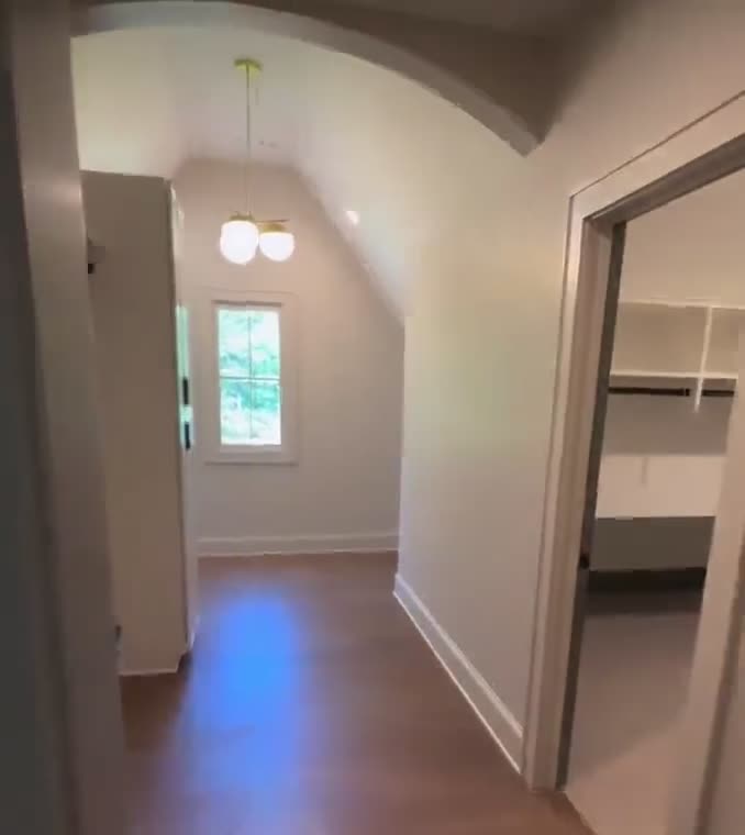 Interior tour walkthrough
